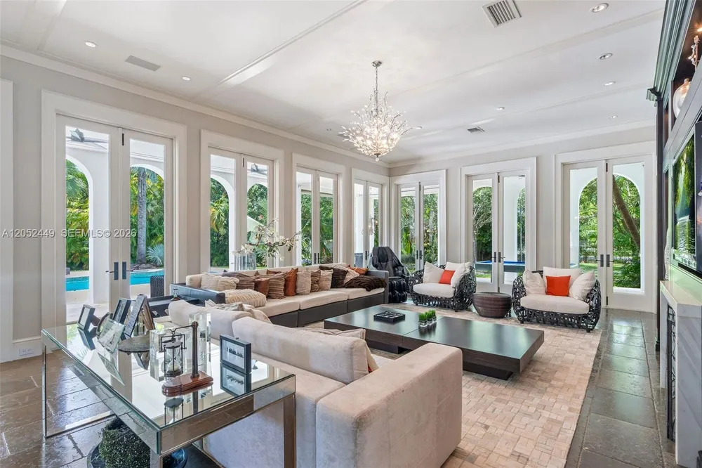 6201 Chapman Field Dr, Pinecrest, FL 33156