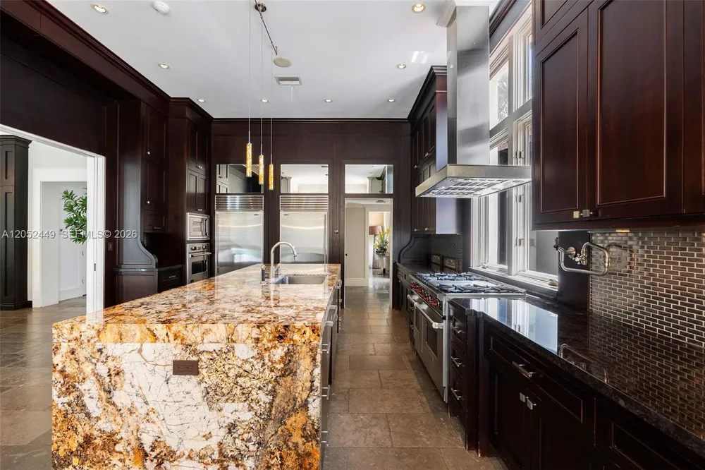 6201 Chapman Field Dr, Pinecrest, FL 33156