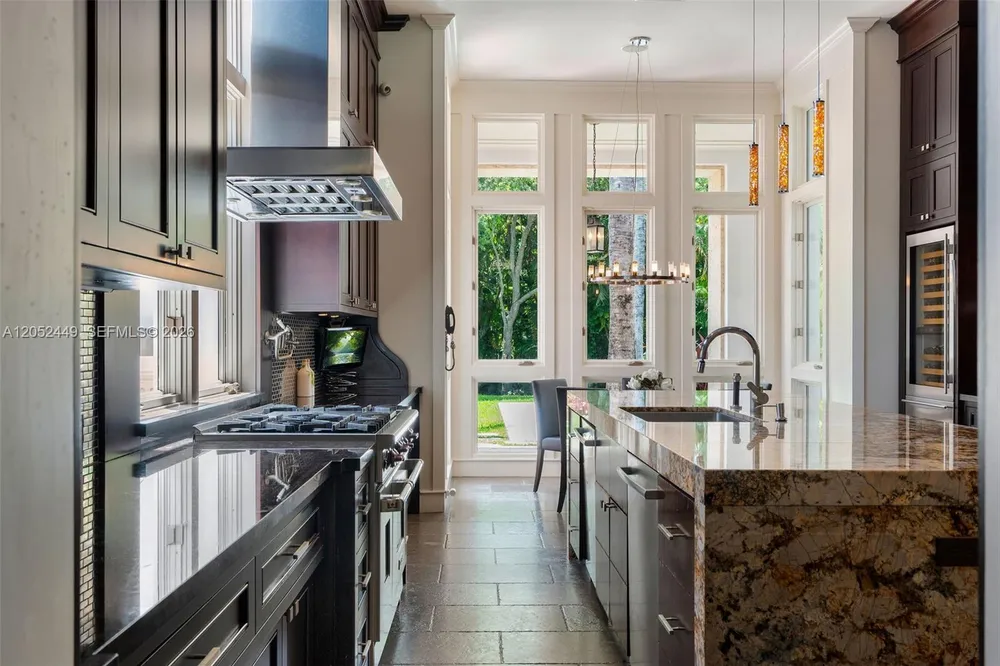6201 Chapman Field Dr, Pinecrest, FL 33156