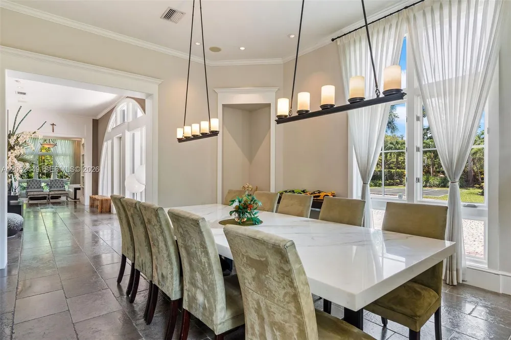 6201 Chapman Field Dr, Pinecrest, FL 33156