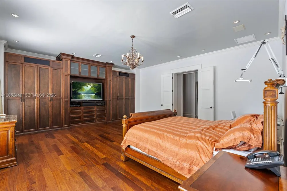 6201 Chapman Field Dr, Pinecrest, FL 33156