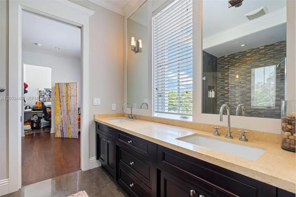6201 Chapman Field Dr, Pinecrest, FL 33156