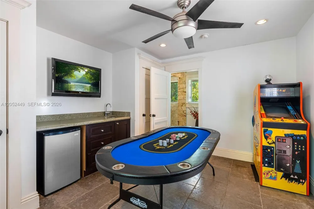 6201 Chapman Field Dr, Pinecrest, FL 33156
