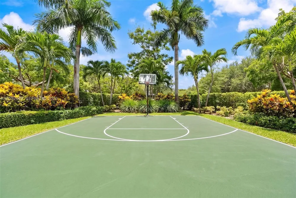 6201 Chapman Field Dr, Pinecrest, FL 33156
