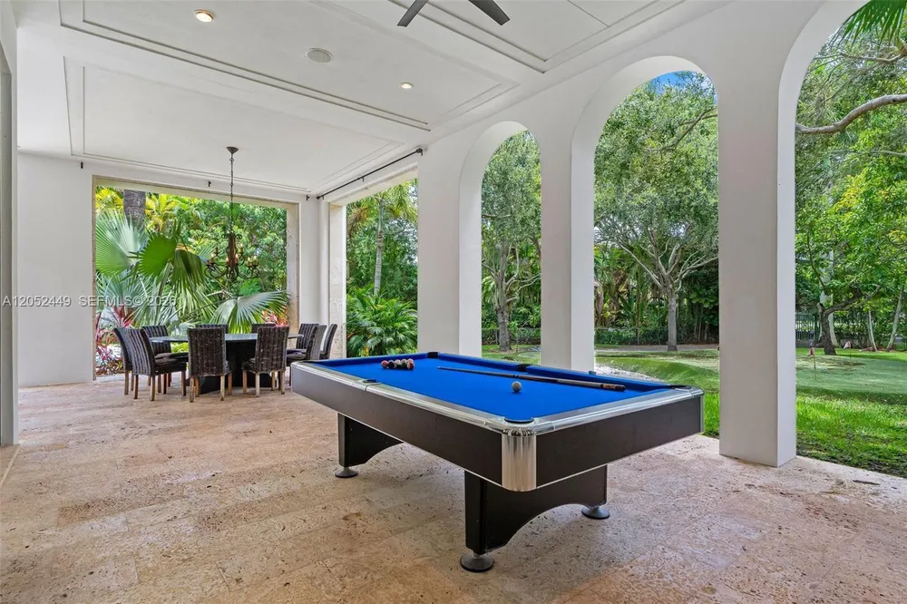 6201 Chapman Field Dr, Pinecrest, FL 33156