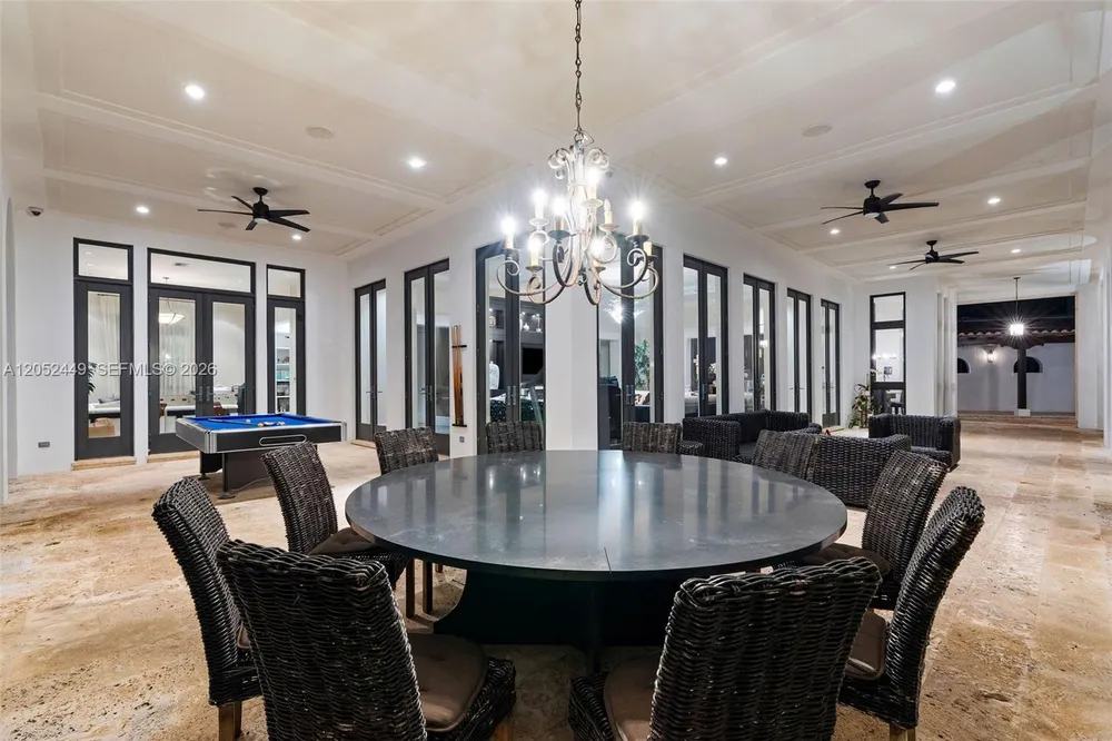 6201 Chapman Field Dr, Pinecrest, FL 33156