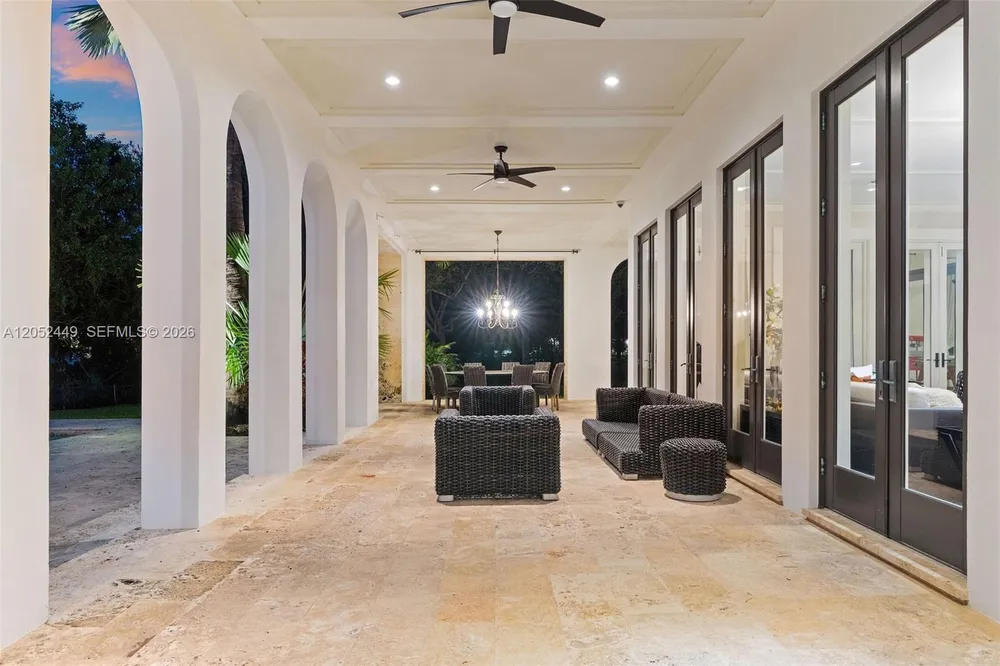 6201 Chapman Field Dr, Pinecrest, FL 33156