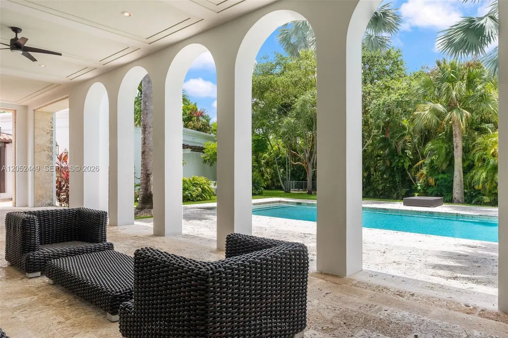 6201 Chapman Field Dr, Pinecrest, FL 33156