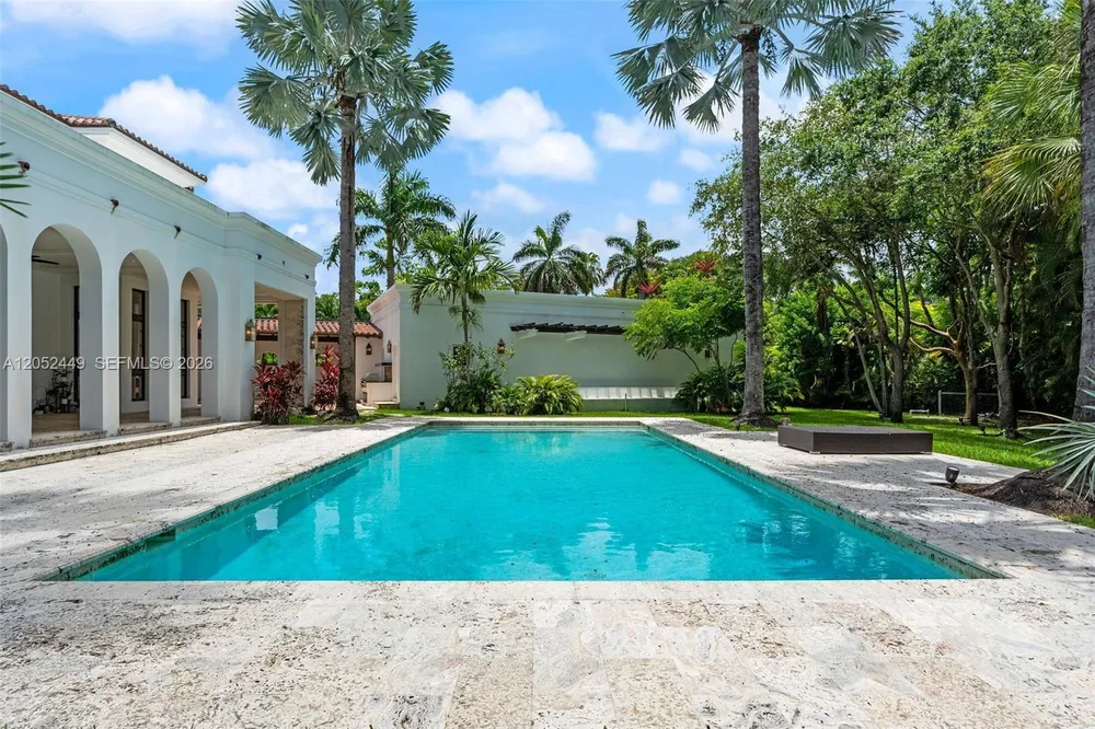 6201 Chapman Field Dr, Pinecrest, FL 33156