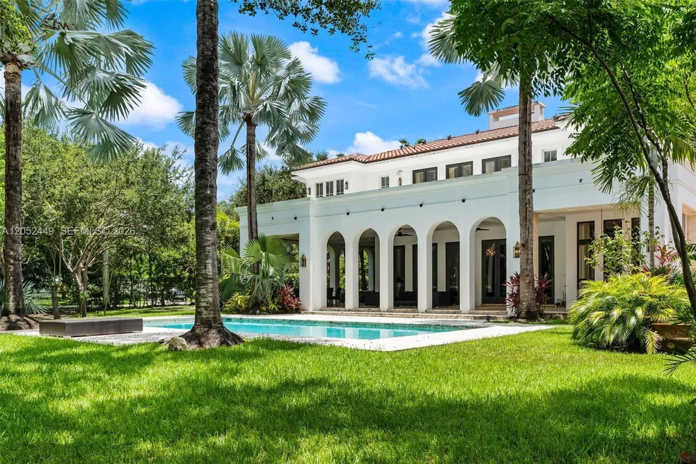 6201 Chapman Field Dr, Pinecrest, FL 33156