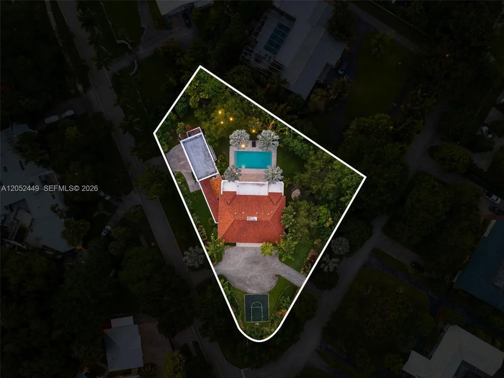 6201 Chapman Field Dr, Pinecrest, FL 33156