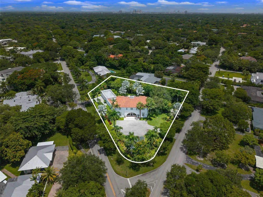 6201 Chapman Field Dr, Pinecrest, FL 33156
