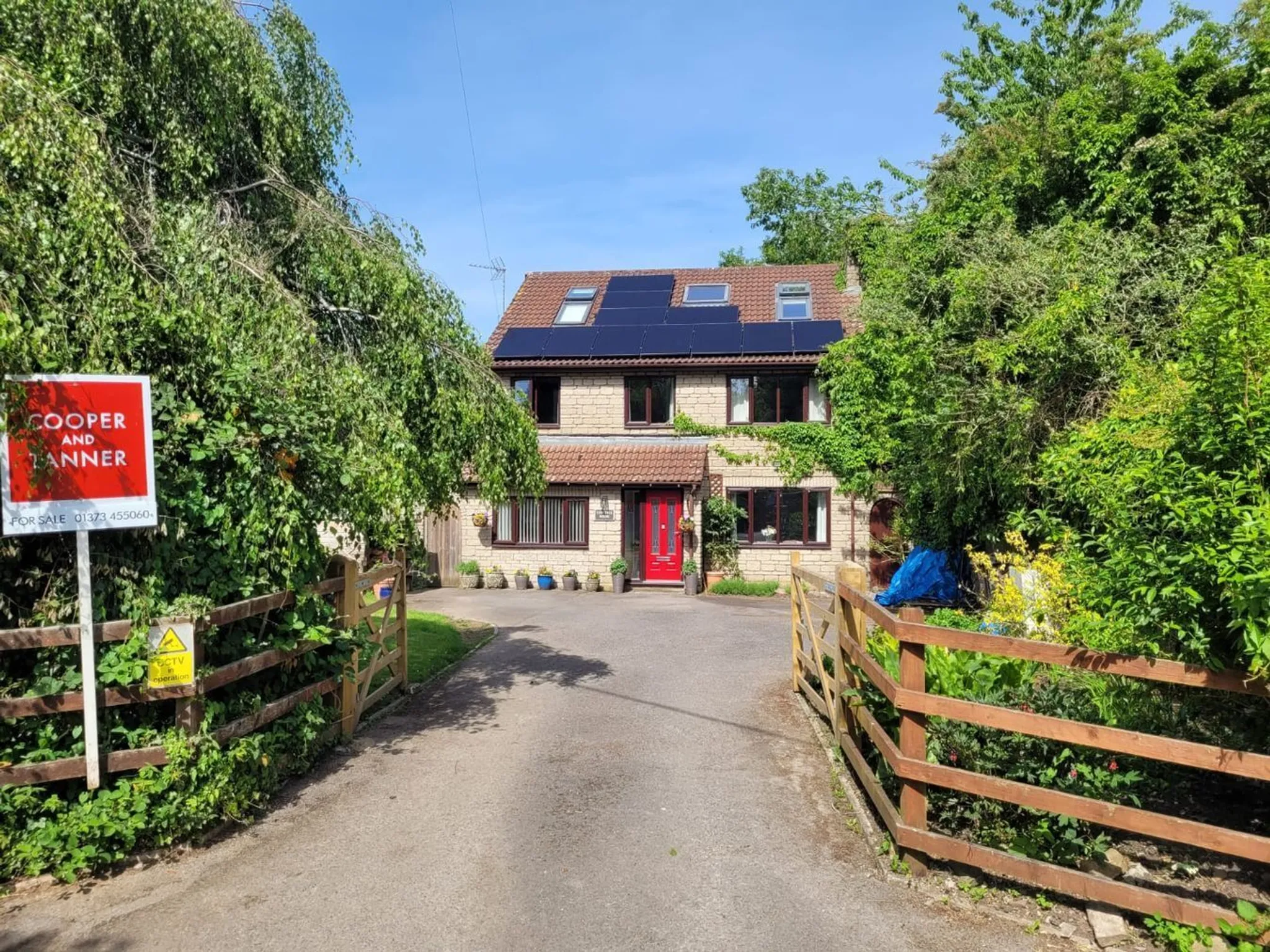 https://mr0.homeflow-assets.co.uk/files/photo/image/47847/3748/_x_/57320531.jpg