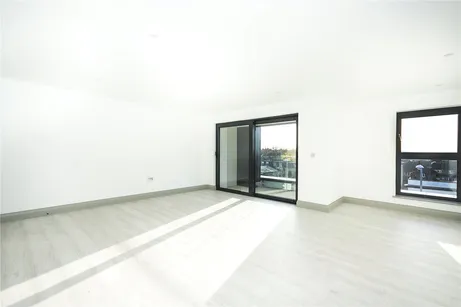 Brighton Road, Surbiton, KT6