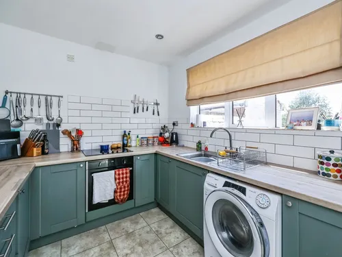 Mansfield Road, Underwood, Nottinghamphoto