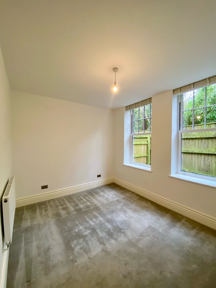 Dean Park Road, Dean Park Image 10