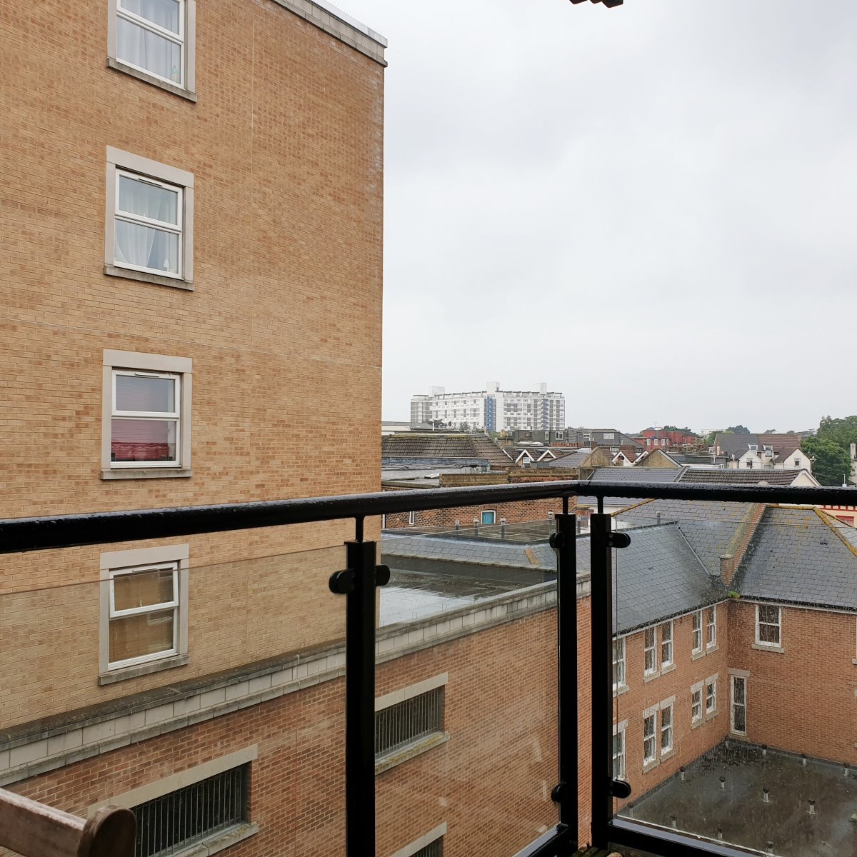 Commercial Road, West Cliff Image 5