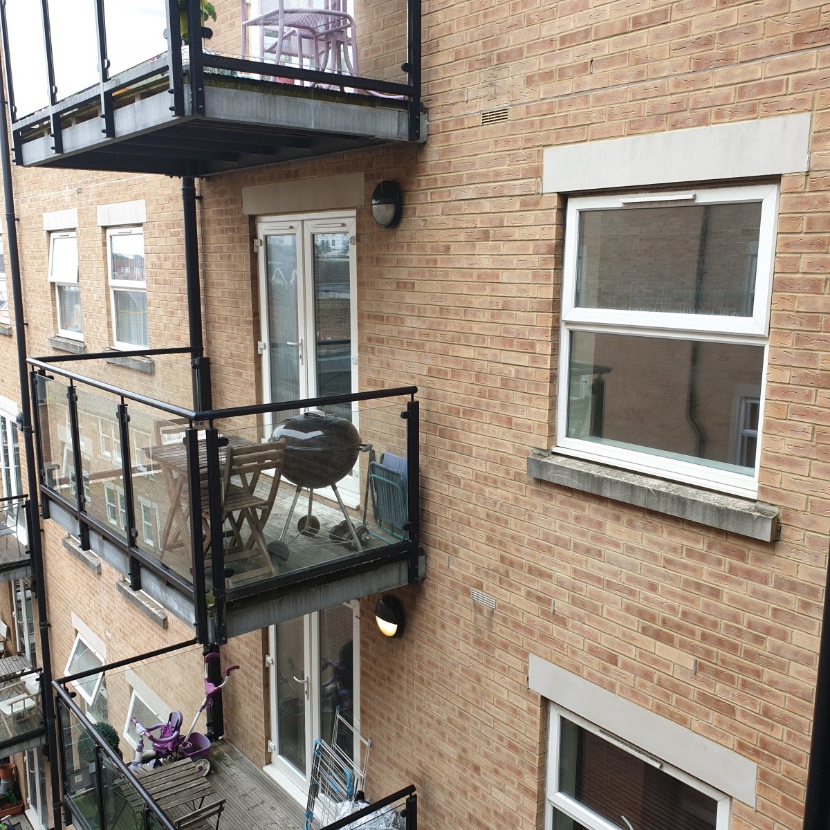 Commercial Road, West Cliff Image 11