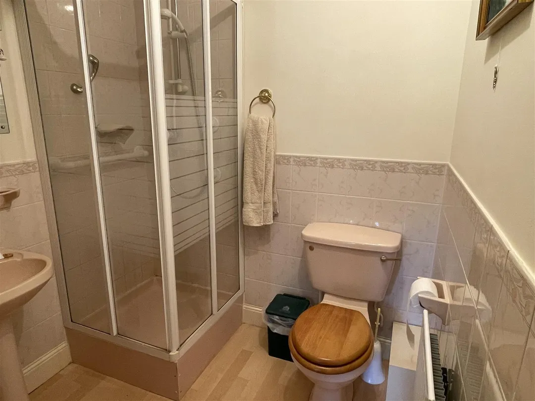 https://mr0.homeflow-assets.co.uk/files/photo/image/47848/9455/_x_/0LN8BXg9cUGxM-VkuWRp8w.jpg