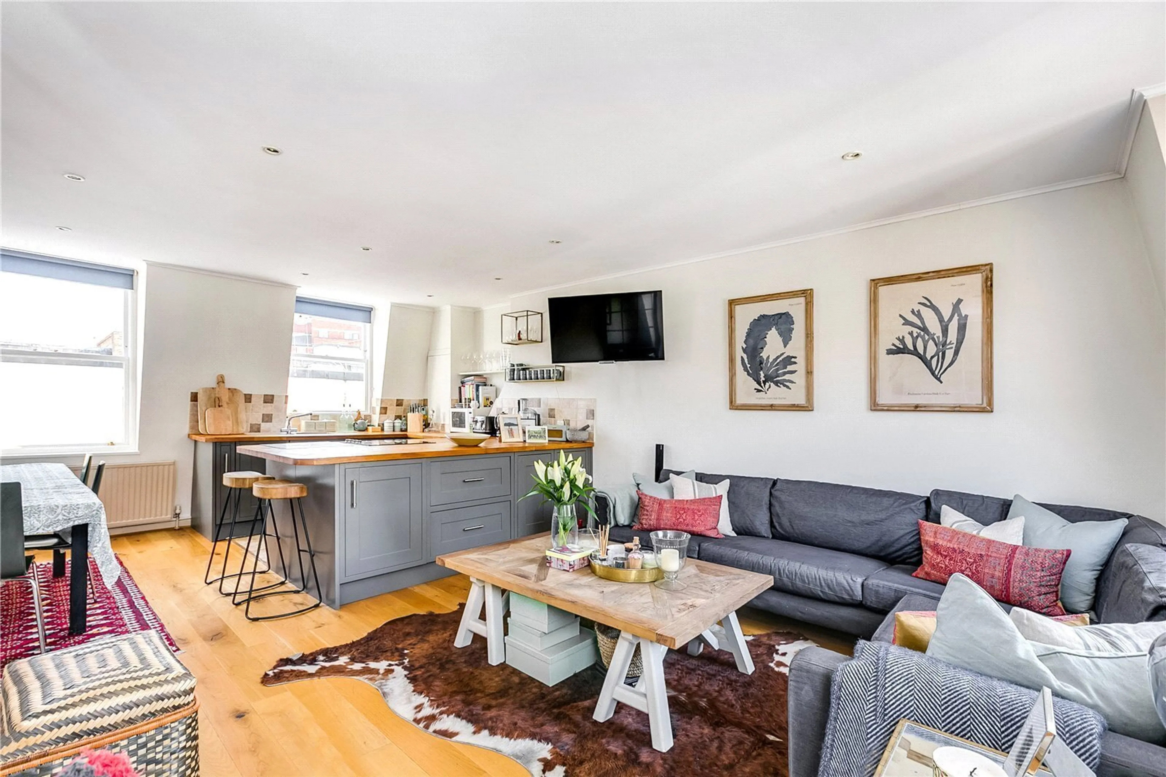Property at Charlwood Place, Pimlico, London, SW1V