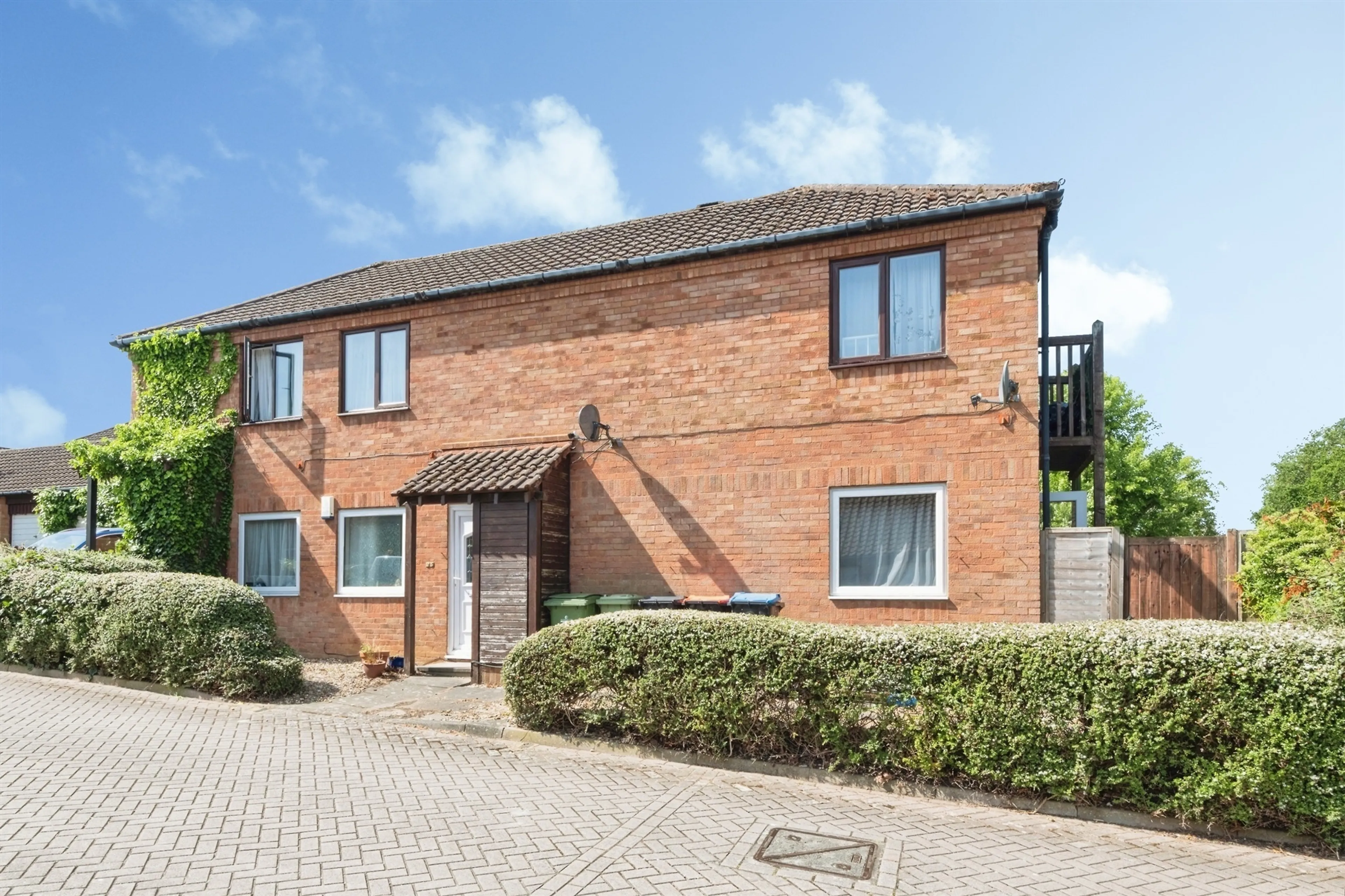 Property at Coopers Mews, Neath Hill, Milton Keynes