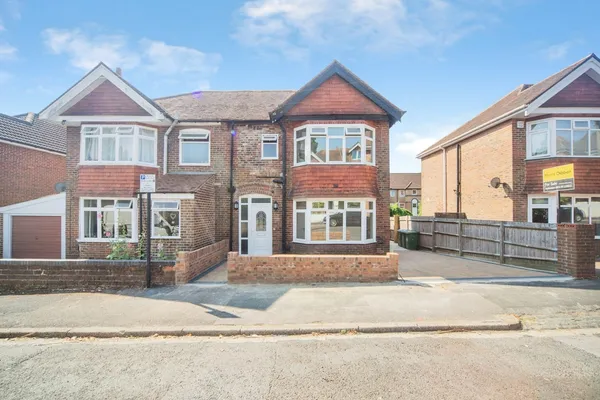 Grosvenor Gardens, Highfield, Southam...