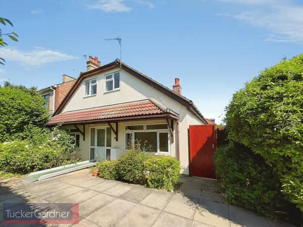 Fulbourn Road, Cambridge, CB1 9JL