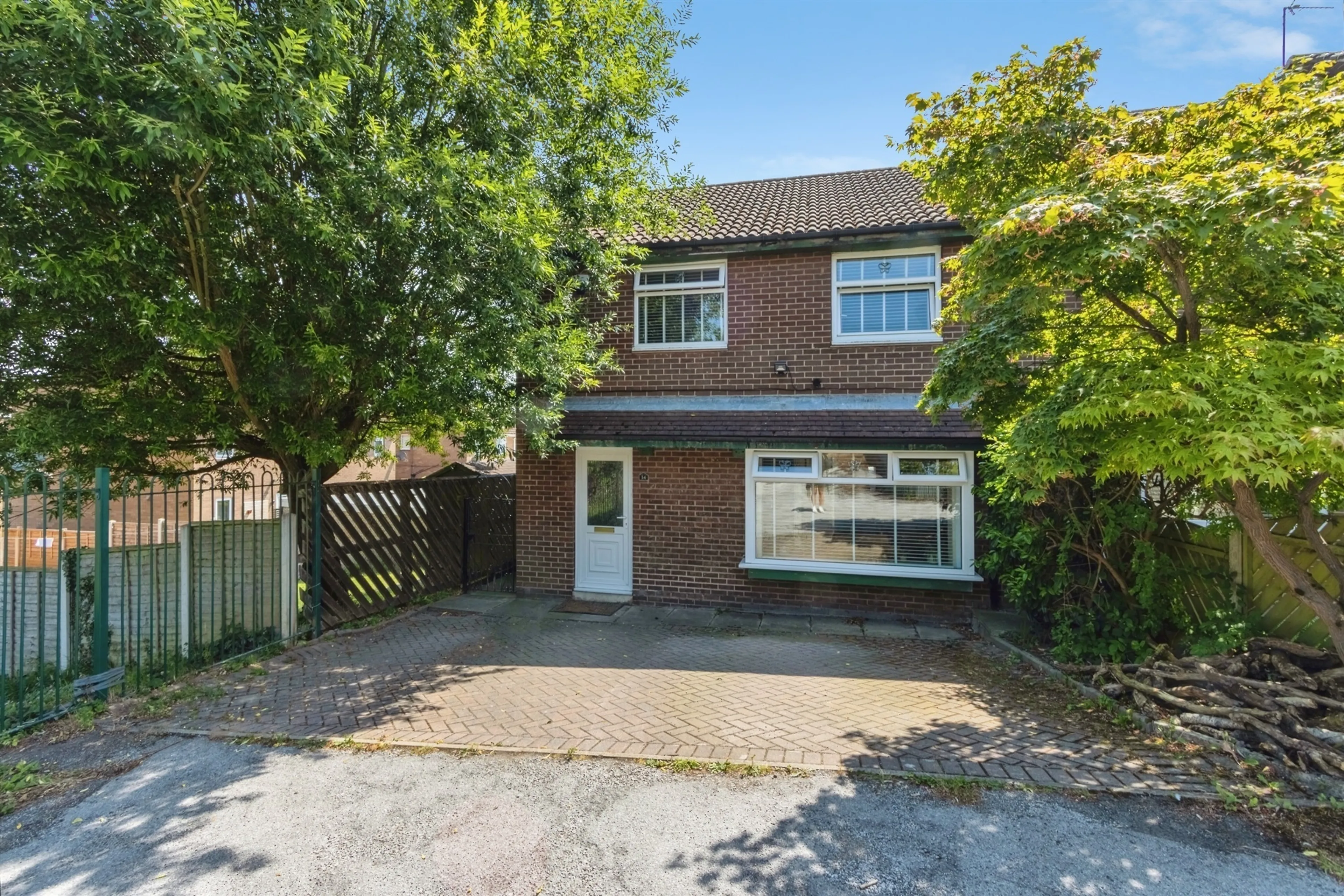 Property photo 0