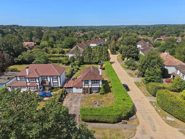 Lower Road, Fetcham, Leatherhead, Surrey, KT22