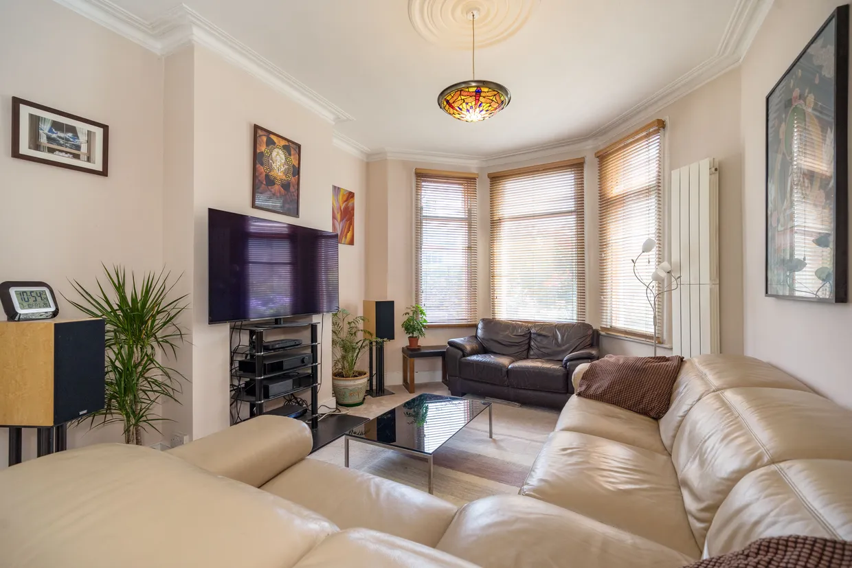 Pembroke Road, London, N10 photo 5