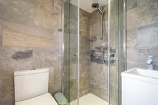 Pembroke Road, London, N10 photo 18