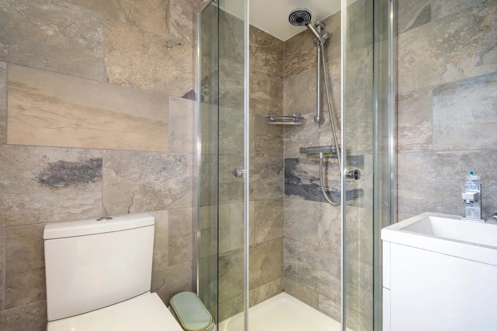 Pembroke Road, London, N10 photo 18