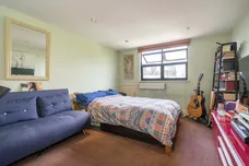 Pembroke Road, London, N10 photo 20