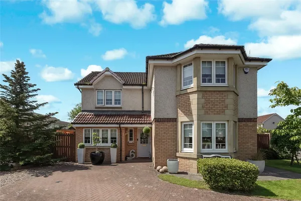 Toftcombs Avenue, Stonehouse, Larkhal...