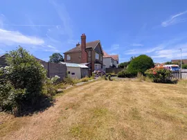 St. Lawrence Avenue, Worthing thumb 3