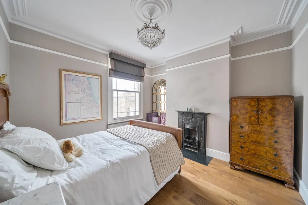 Hewitt Road, London, N8 photo 16