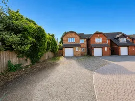 Pear Tree Drive, ROWLEY REGIS photo