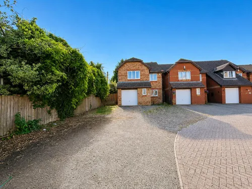 Pear Tree Drive, ROWLEY REGISphoto