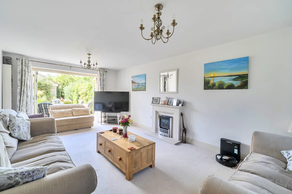 Gotherington Lane, Bishops Cleeve, Cheltenham, GL52 photo 3