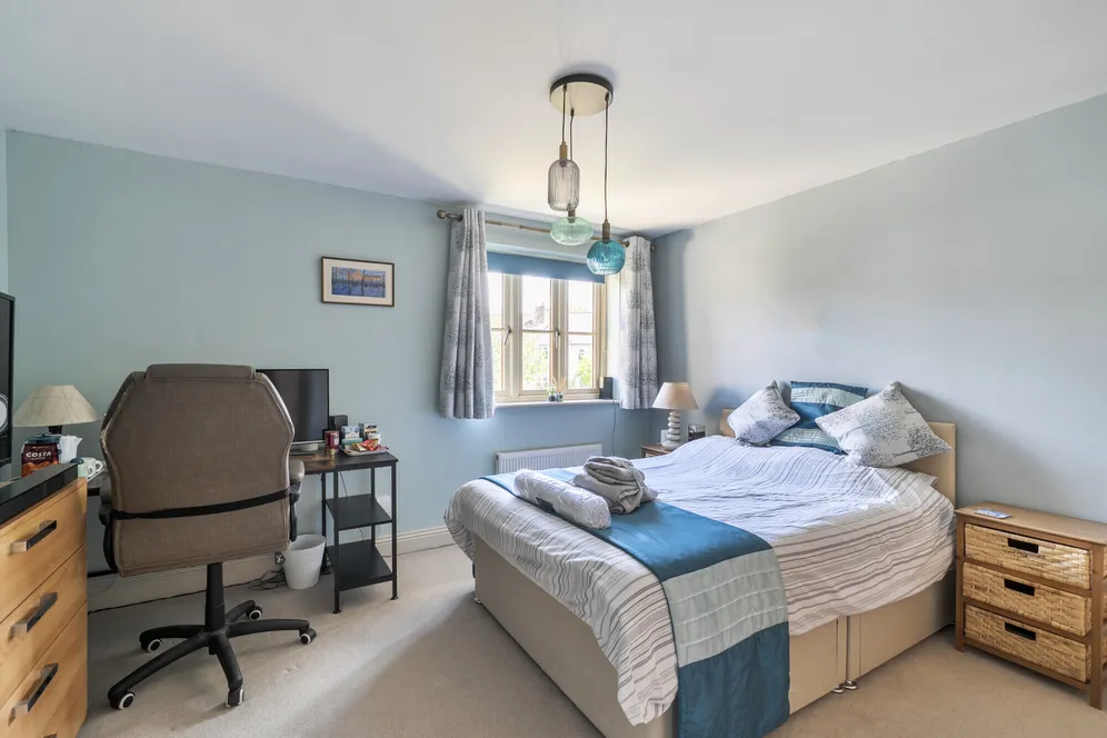Gotherington Lane, Bishops Cleeve, Cheltenham, GL52 photo 7