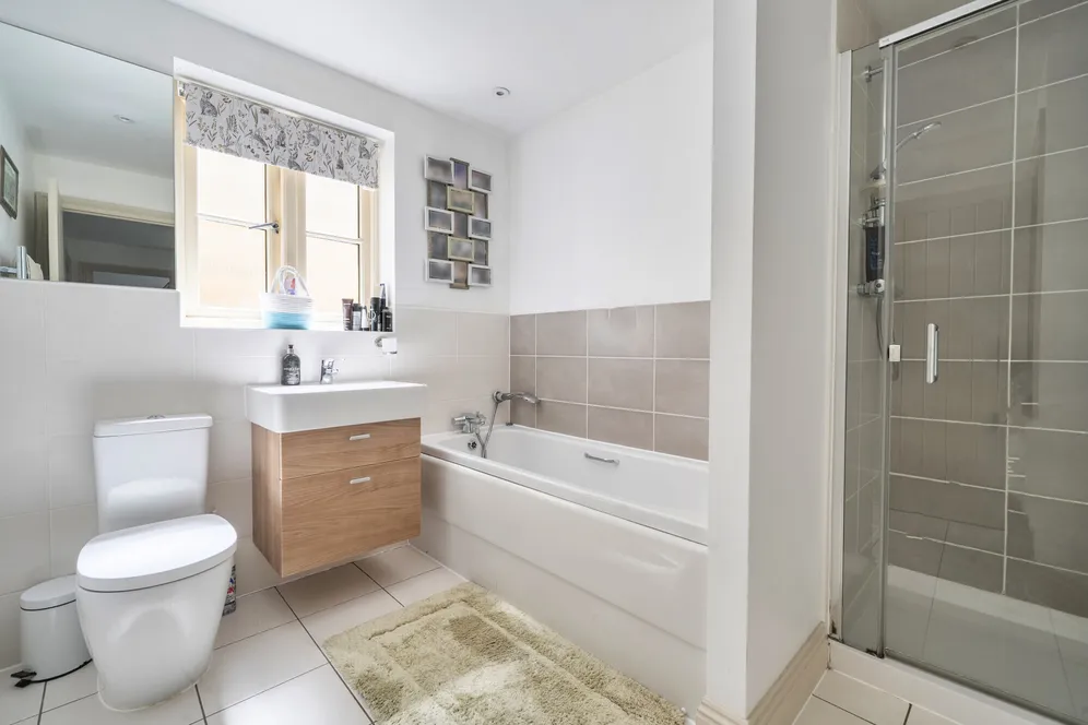 Gotherington Lane, Bishops Cleeve, Cheltenham, GL52 photo 10
