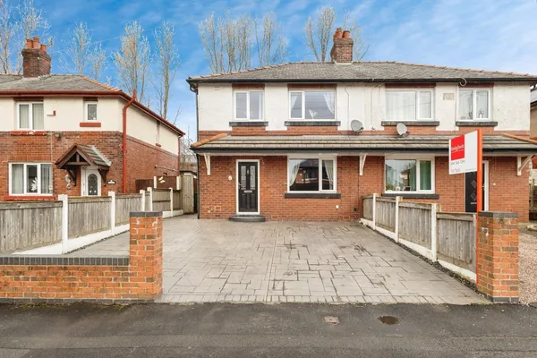 Boyds Walk, Dukinfield, SK16