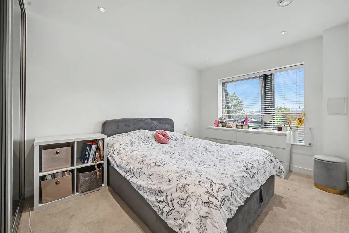 Neasden Lane, London, NW10