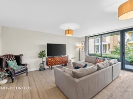 Antoinette Close, Kingston Upon Thames thumb 3