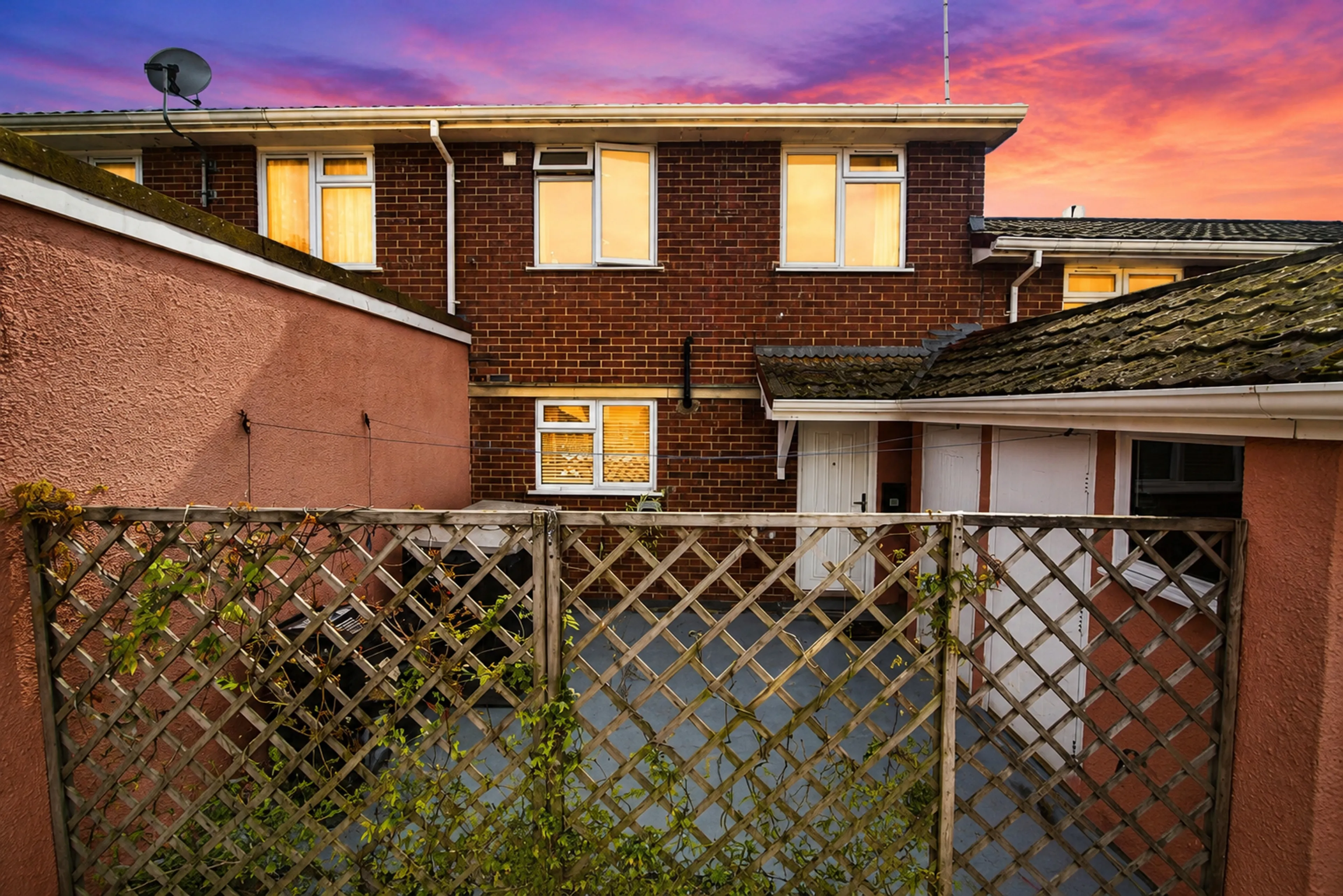 Property photo 0