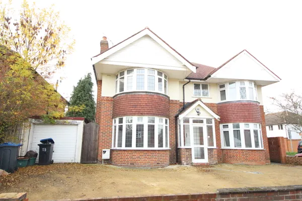 Robin Hood Lane - Kingston Vale