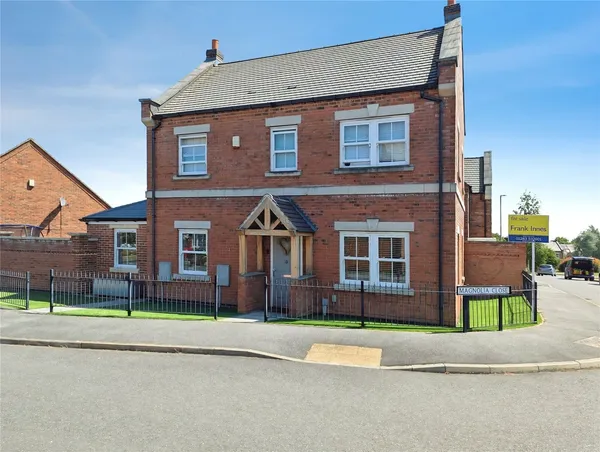 Magnolia Close, Tutbury, Burton-on-Tr...