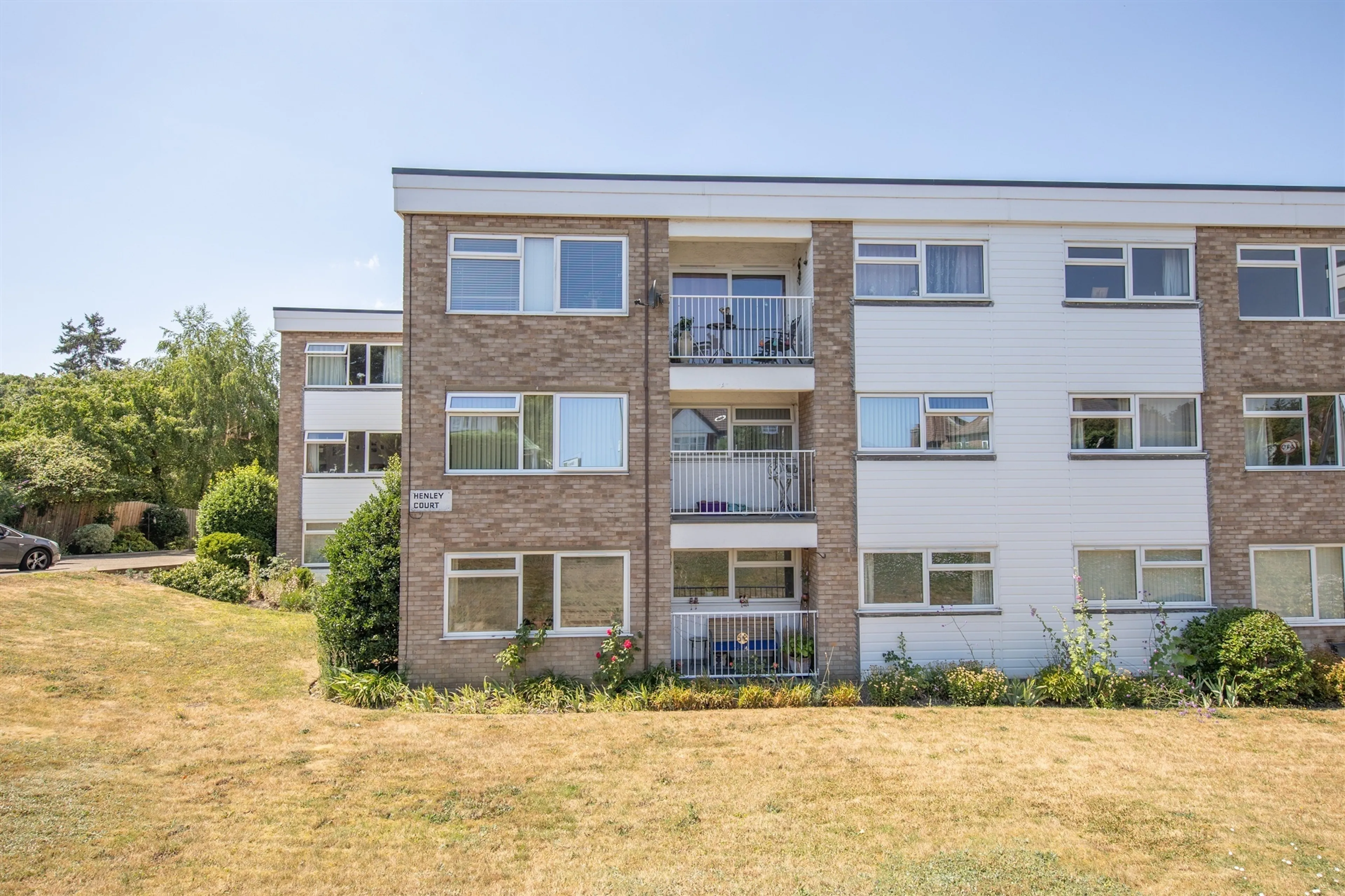 Property photo 0