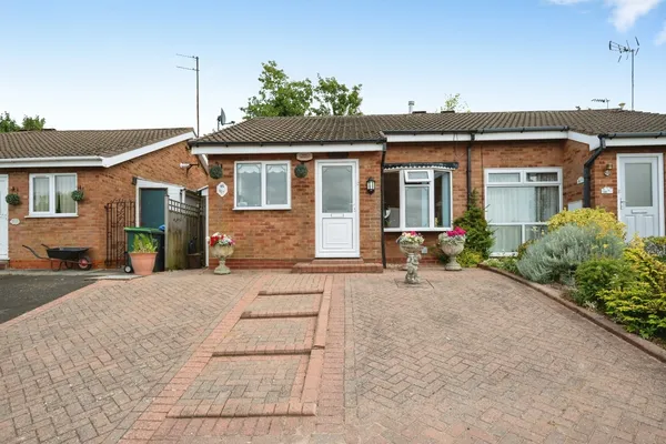 Birch Grove, Oldbury, B68