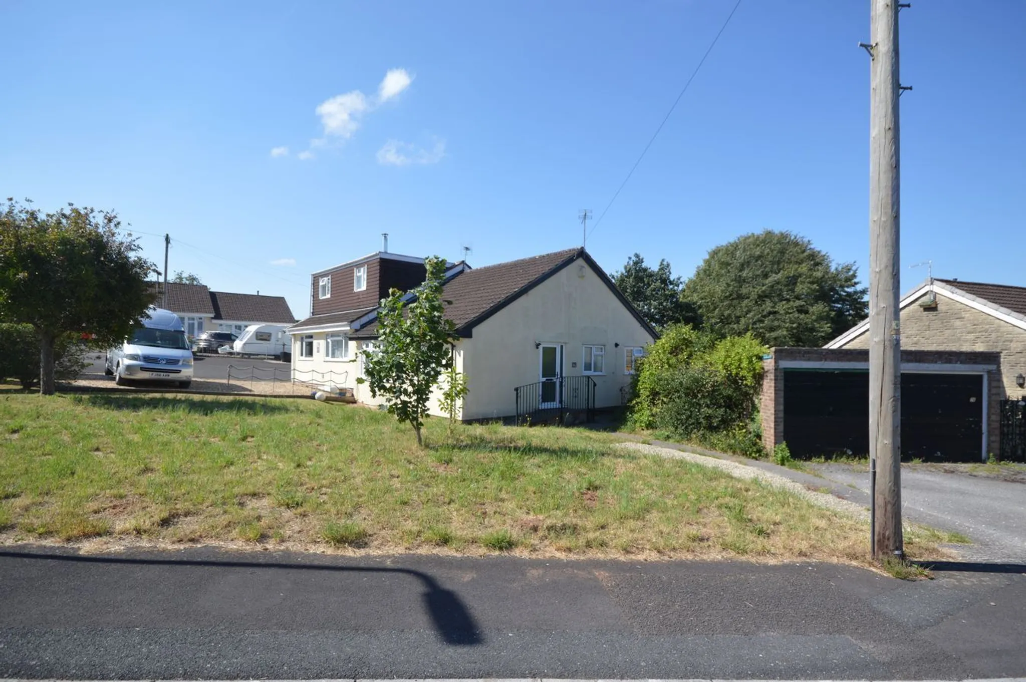 https://mr0.homeflow-assets.co.uk/files/photo/image/47858/6702/_x_/58272189.jpg